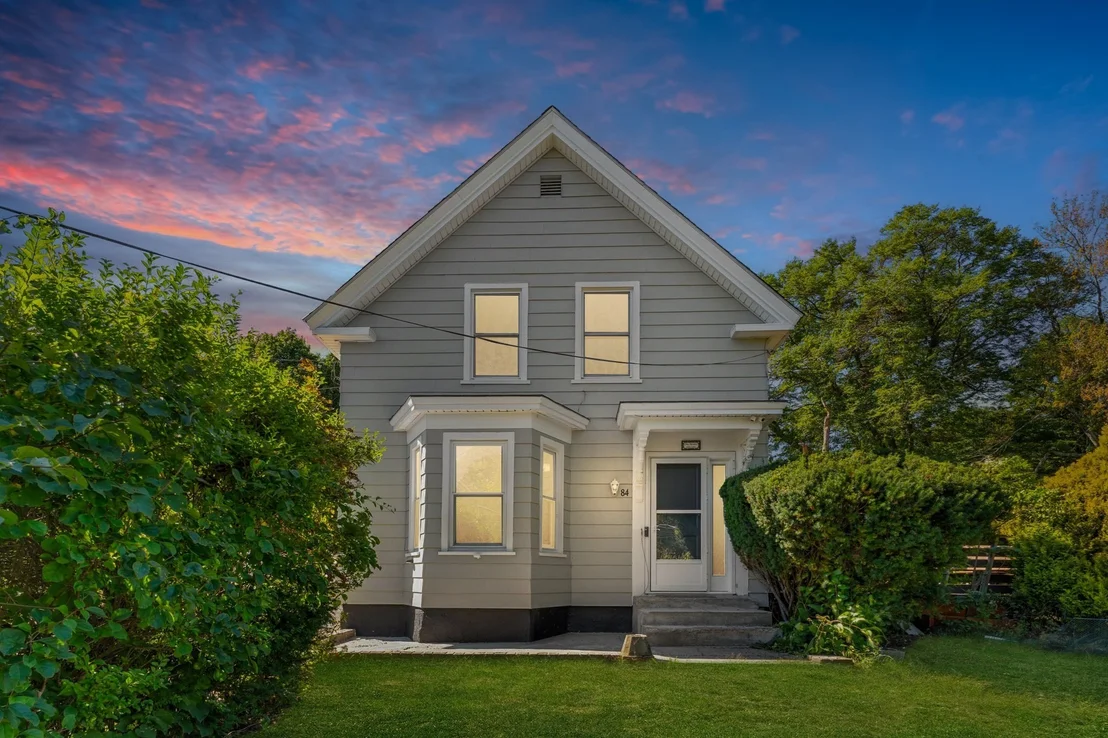 Photo of 84 Hampson St