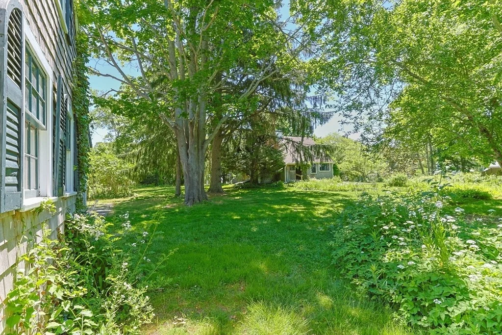Photo of 417 Commerce Rd