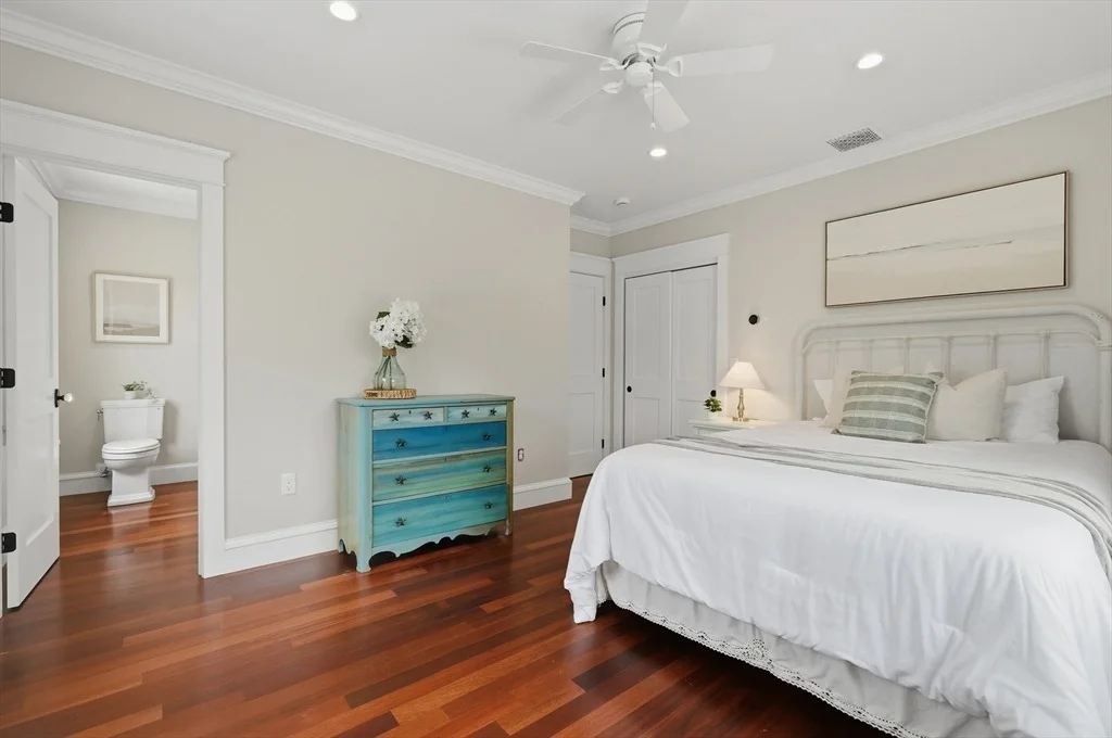 Photo of 8 Onset Ave
