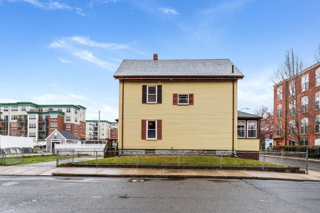 Photo of 16 Lake St