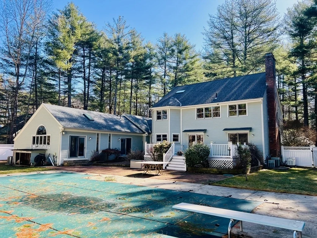 Photo of 63 Larkspur Dr