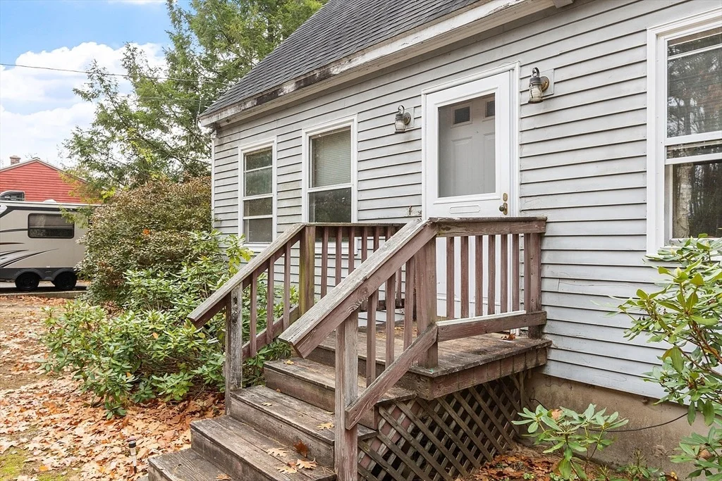 Photo of 321 Doe Valley Rd
