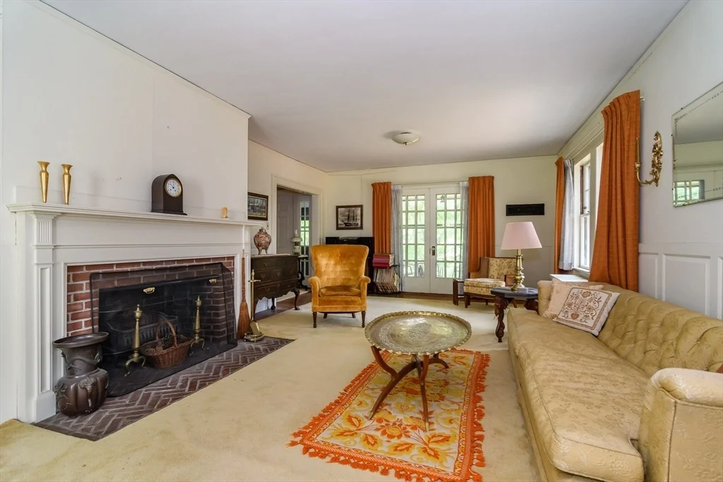 Photo of 355 High St