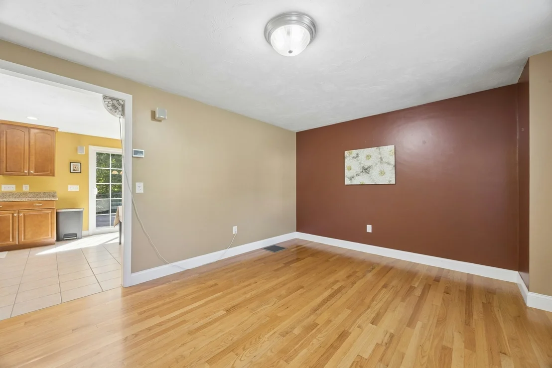 Photo of 9 Cameron Dr