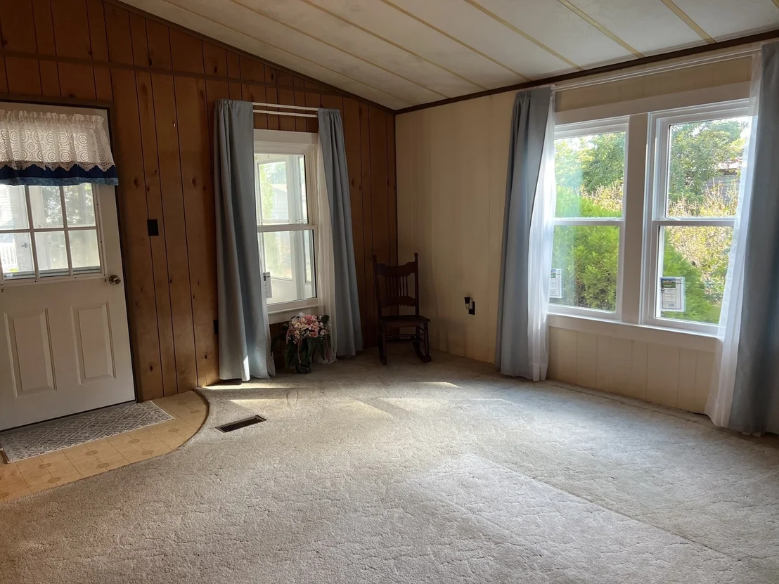 Photo of 8 Jefferson Way