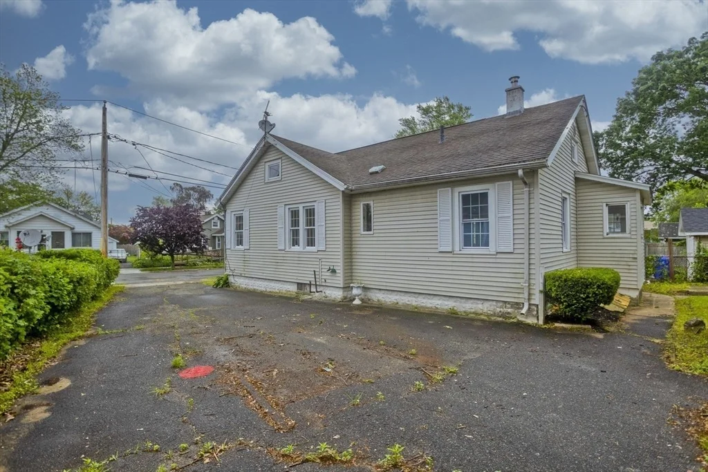 Photo of 372 El Paso St