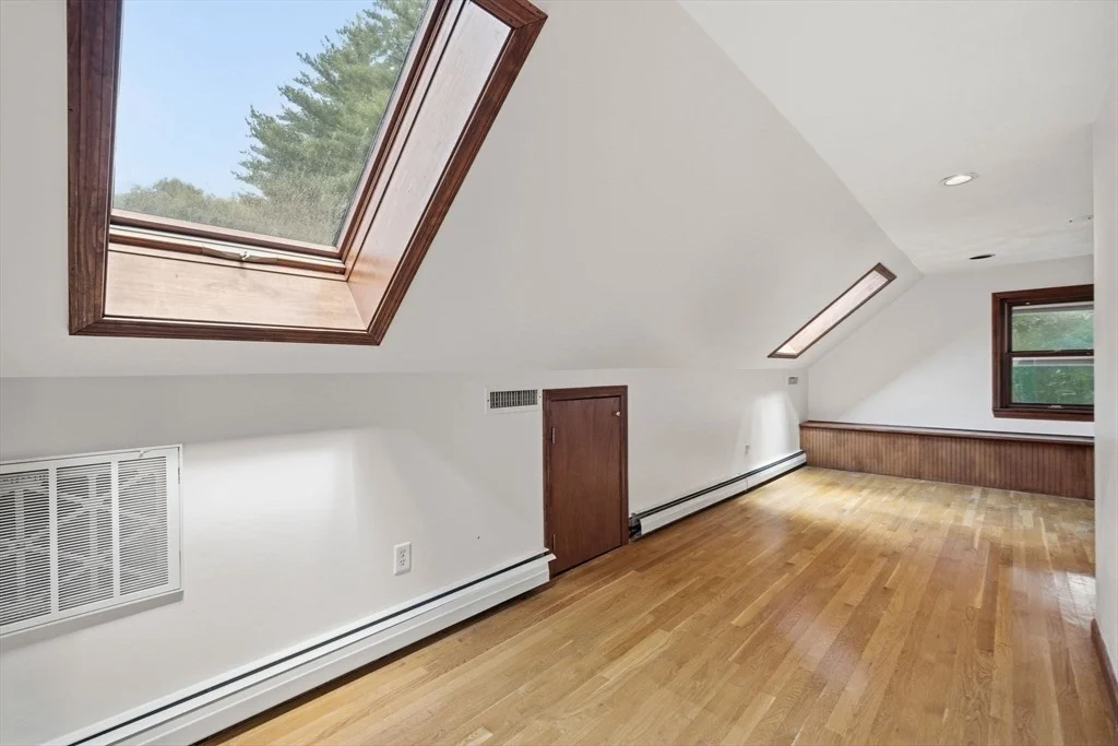 Photo of 4 Juniper Ln