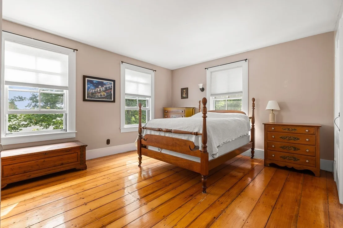 Photo of 360 Nahant Road