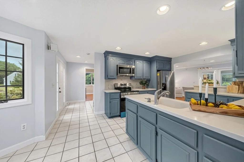 Photo of 4 Meadow Dr