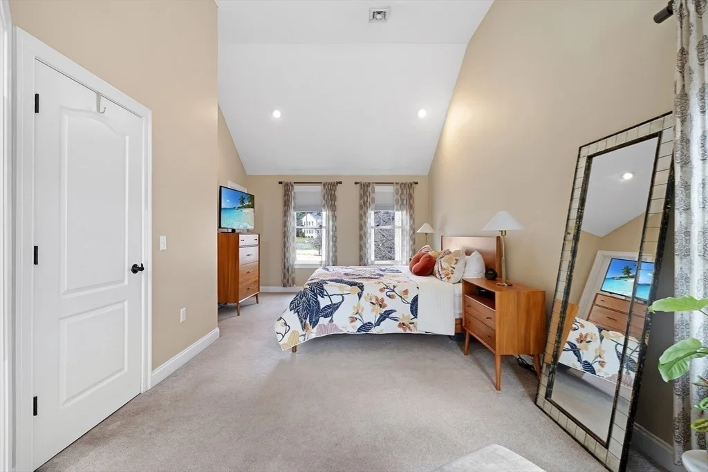Photo of 9 Great Acres Dr