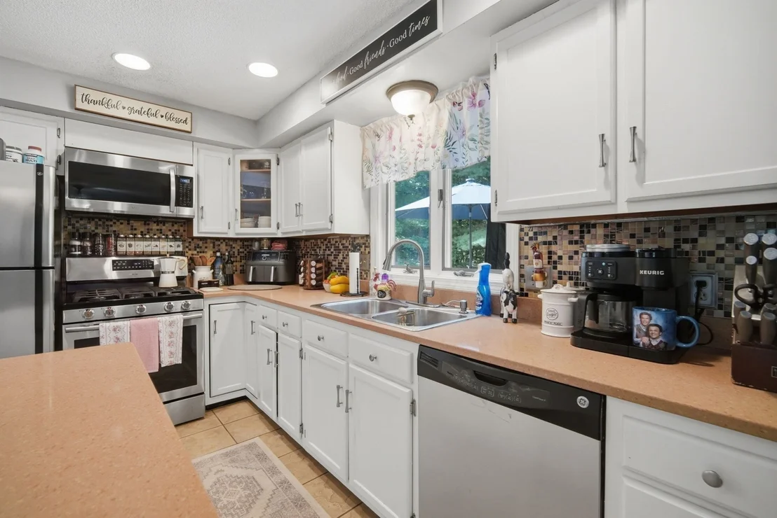 Photo of 19 Stephanie Cir