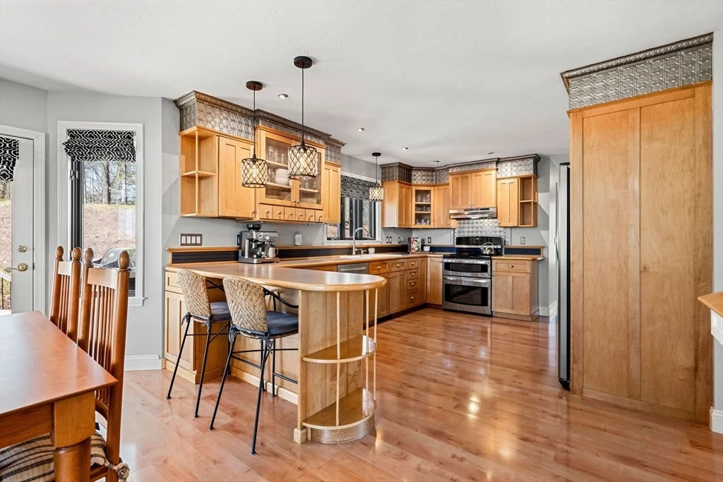Photo of 39 Lovers Ln