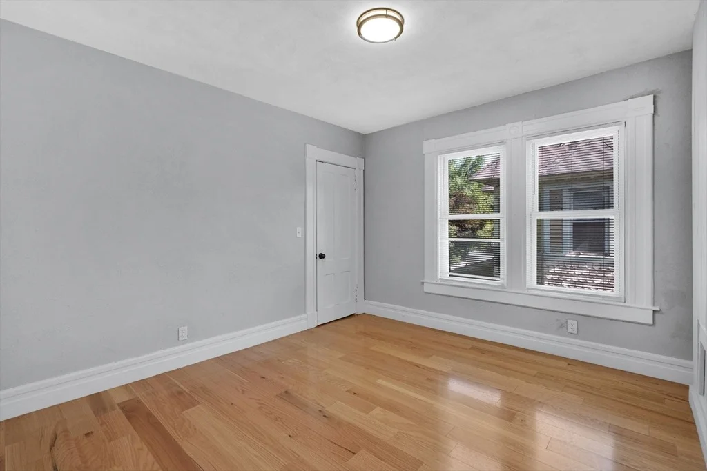 Photo of 288 Saint James Ave