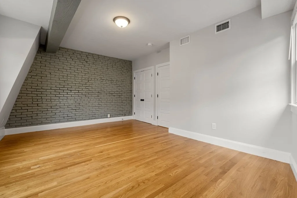 Photo of Unit A at 129 Sutherland Road