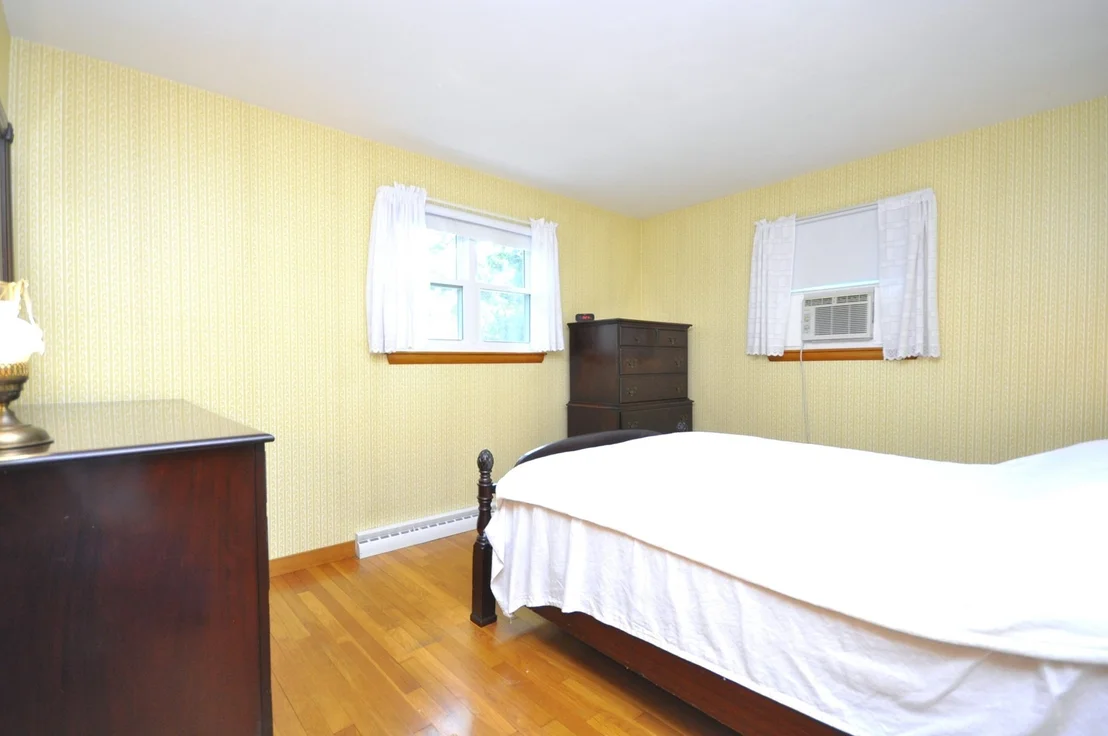 Photo of 122 Sunset Dr