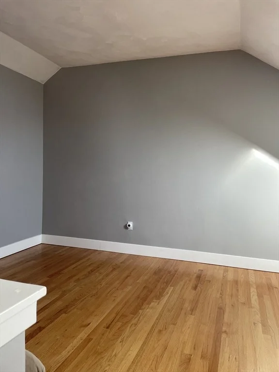Photo of Unit 705 at 31 Blithewood Avenue
