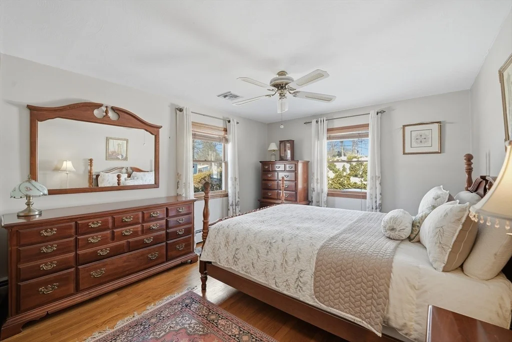 Photo of 144 River Rd
