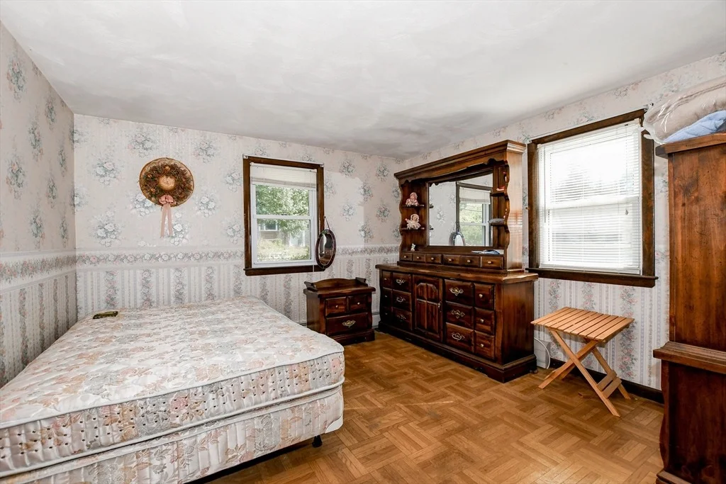 Photo of 9 White Pine Ave