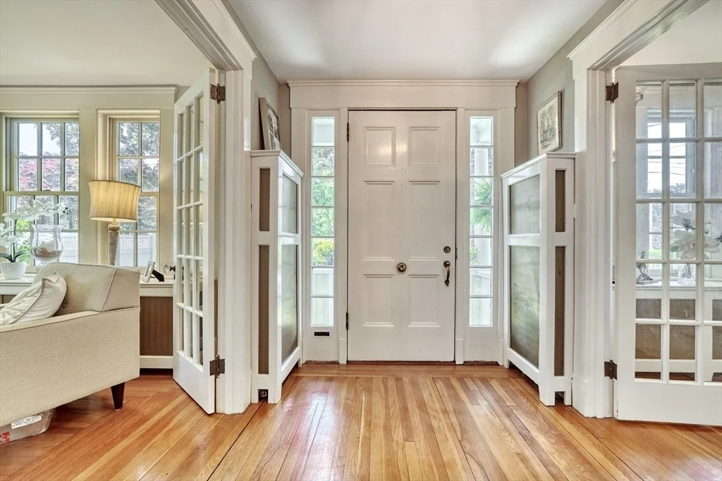 Photo of 17 Old Brook Cir