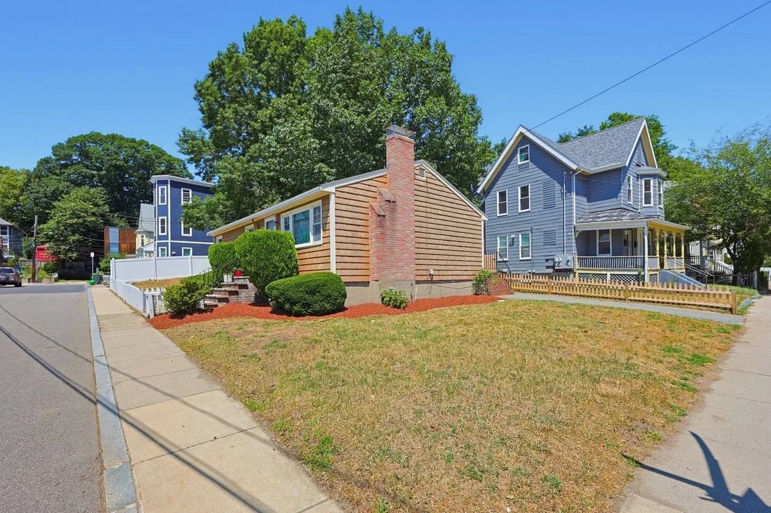 Photo of 10 Meyer St