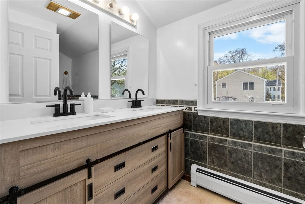 Photo of 185 Eighteenth St