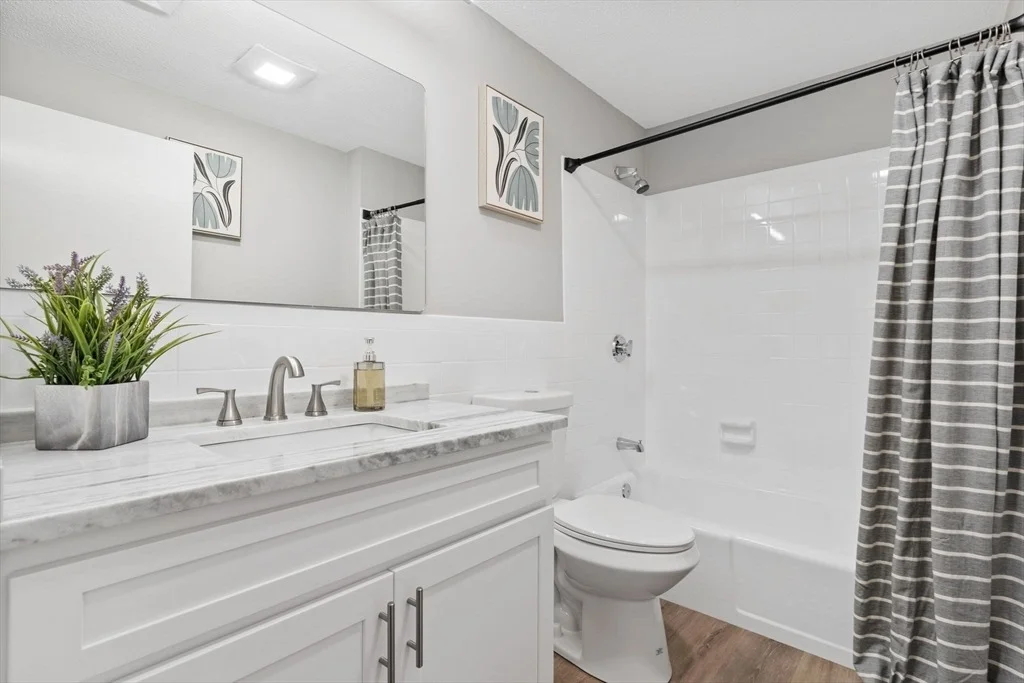 Photo of 2 Clover Cir
