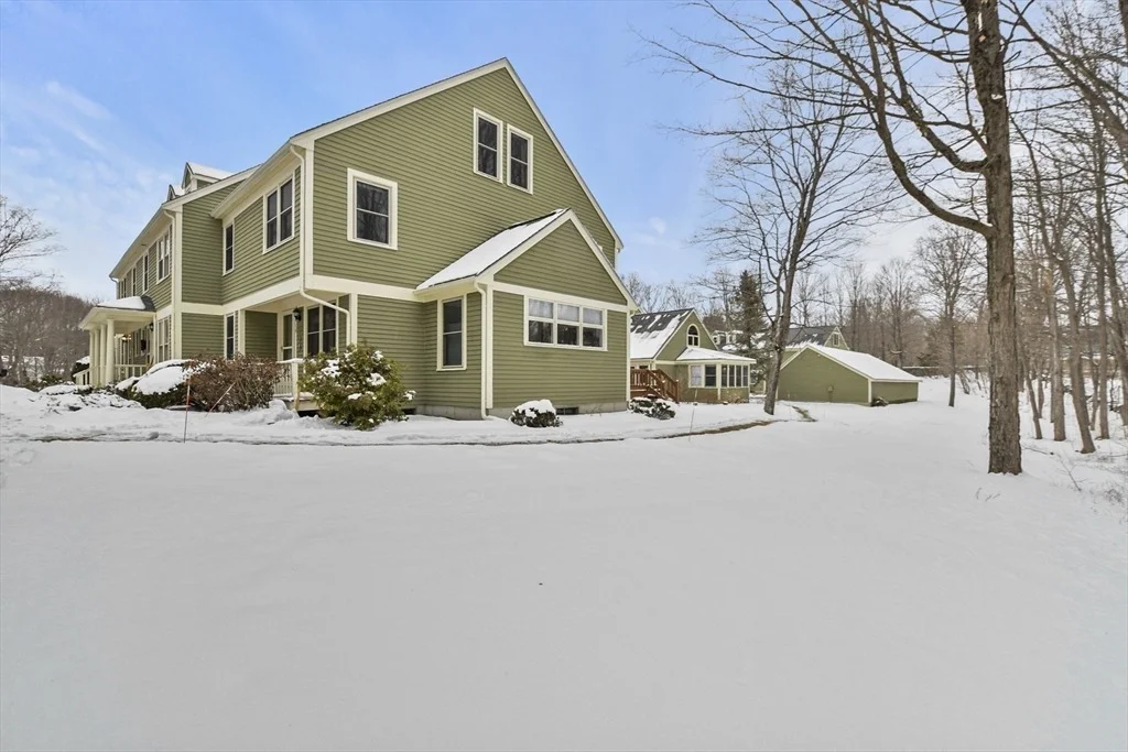 Photo of Unit 18 at 18 Fieldstone Street