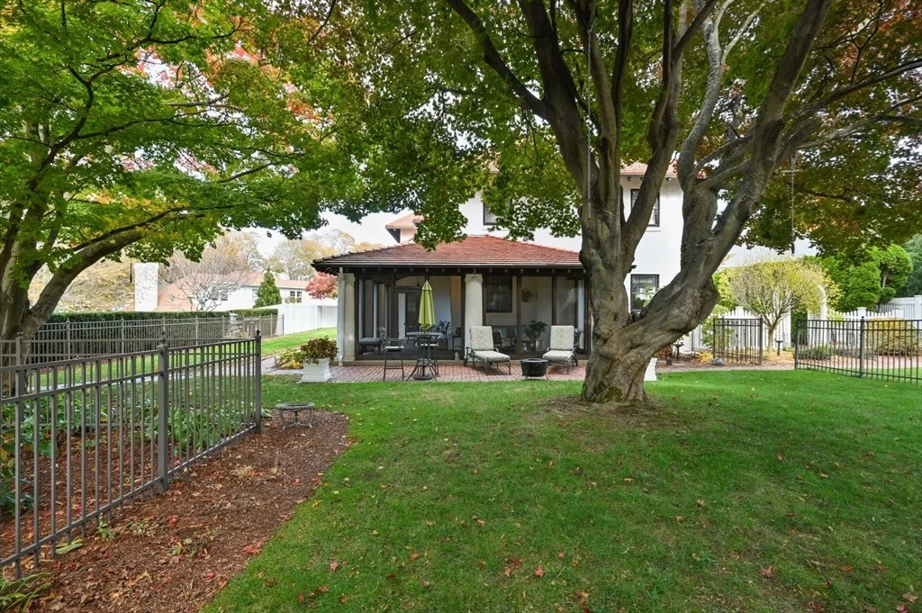 Photo of 90 Prospect St