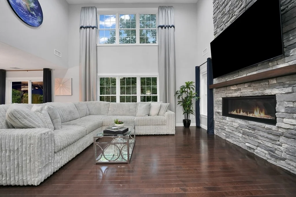 Photo of 47 Devol Ave