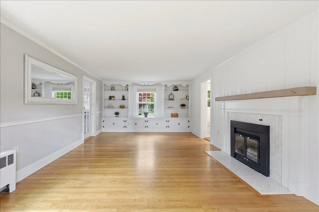 Photo of 560 Common St