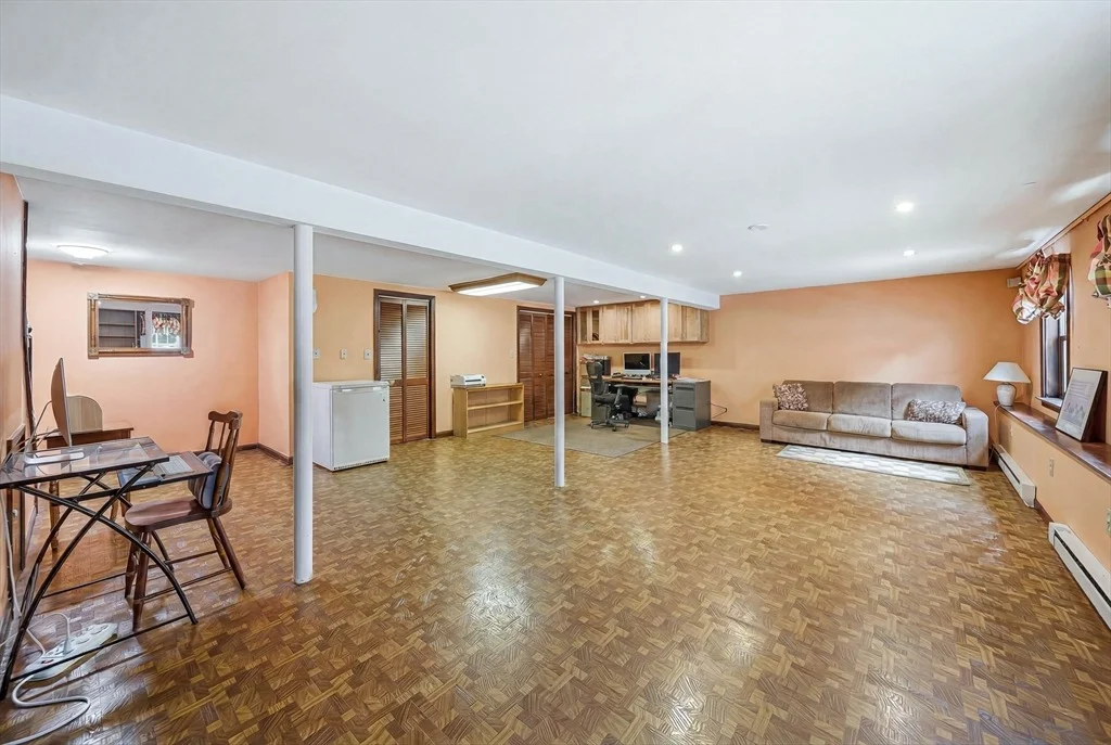 Photo of 12 Thomas Cir