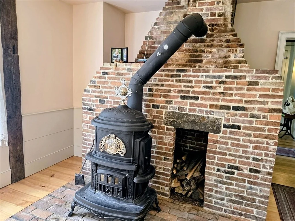 Photo of 130 West Rd