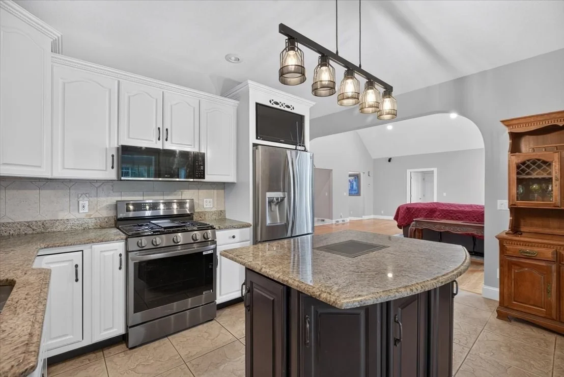 Photo of 31 Hillcrest Cir