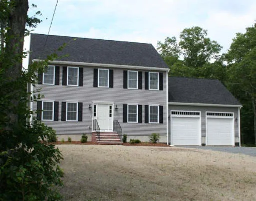 Photo of 1372 Main Street