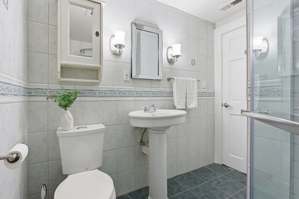 Photo of 17 Orchard Dr