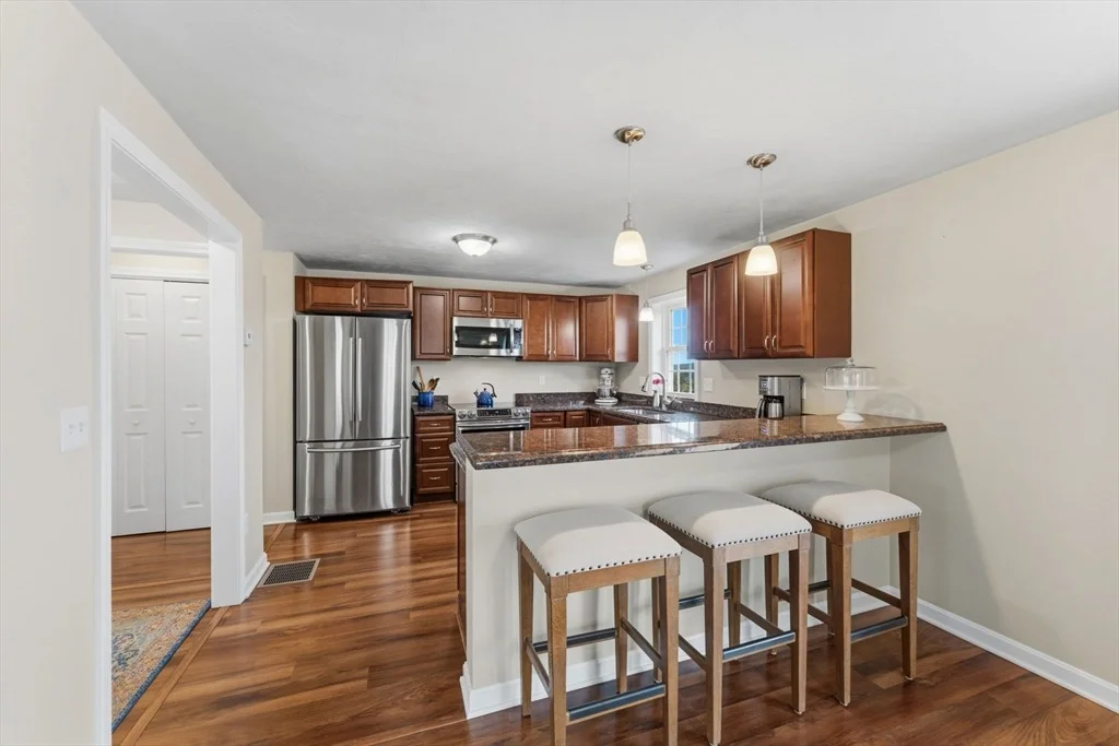 Photo of 34 Bittersweet Blvd