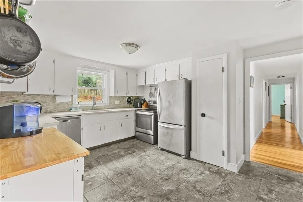 Photo of 100 Whiting St