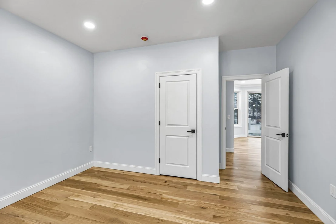 Photo of 44 Balsam Hill