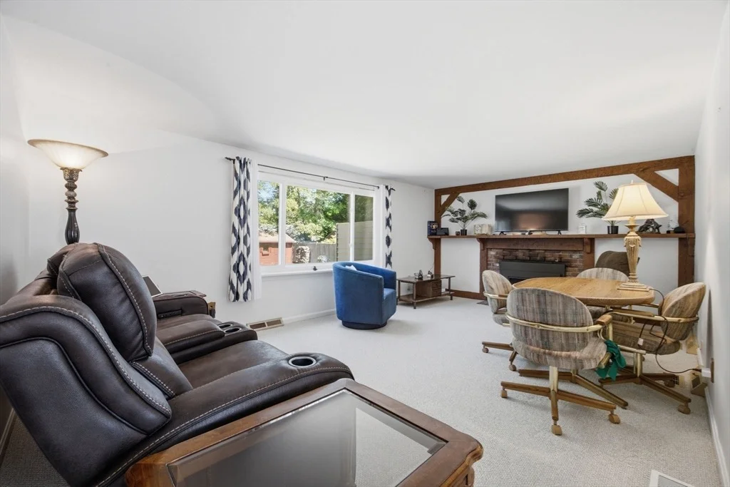 Photo of 179 Sheaffer Rd
