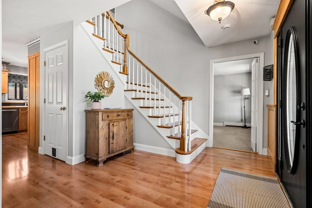 Photo of 39 Lovers Ln