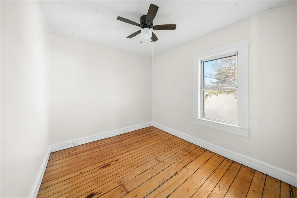 Photo of 482 Snell St