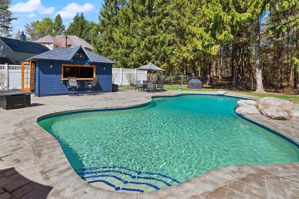 Photo of 20 Comstock Dr