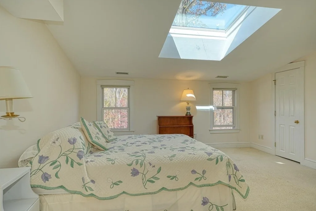 Photo of 459 Sargent Rd