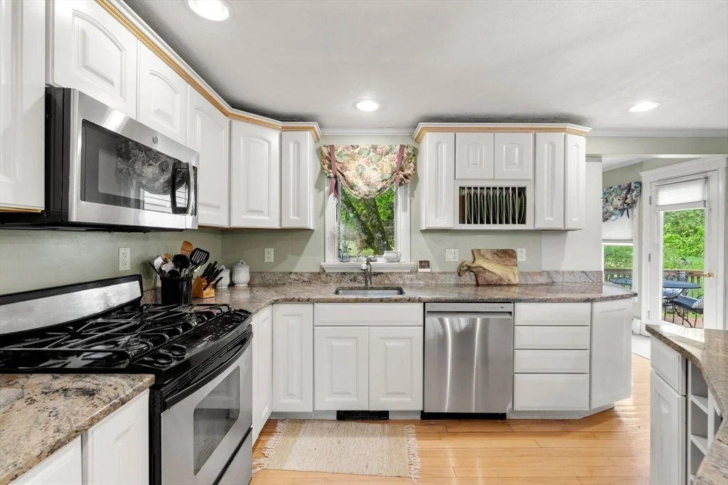 Photo of 81 Lowell Blvd