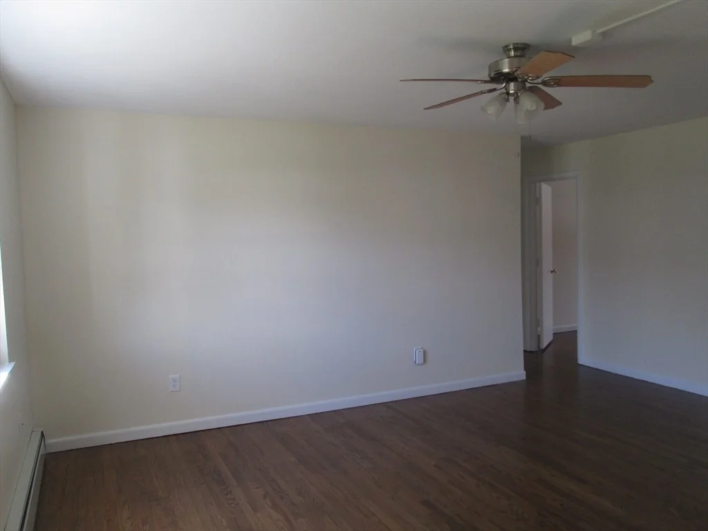 Photo of Unit B at 119 Colonial Cir