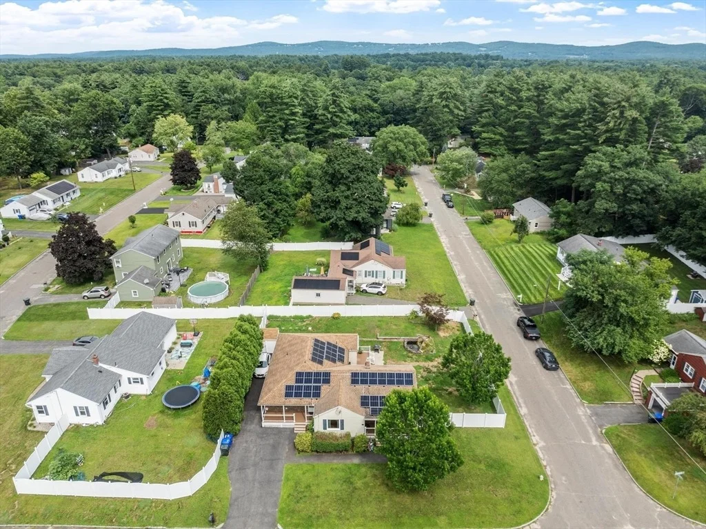 Photo of 15 Pinebrook Dr