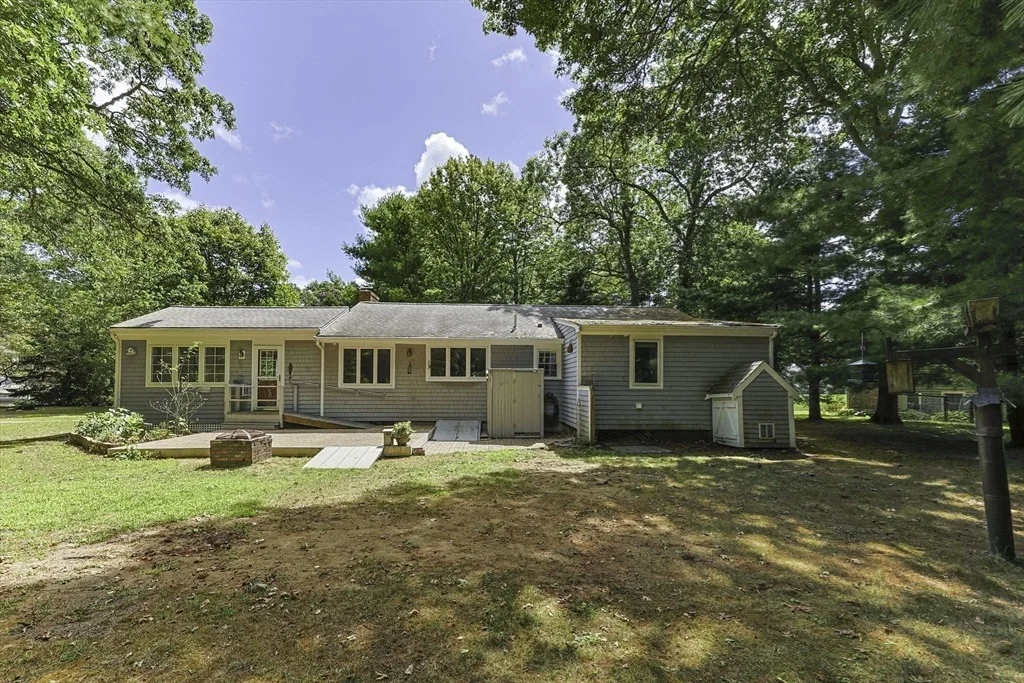 Photo of 5 Carl Gardner Rd