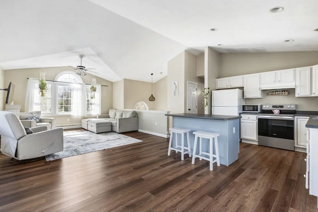 Photo of 18 Forestview Dr