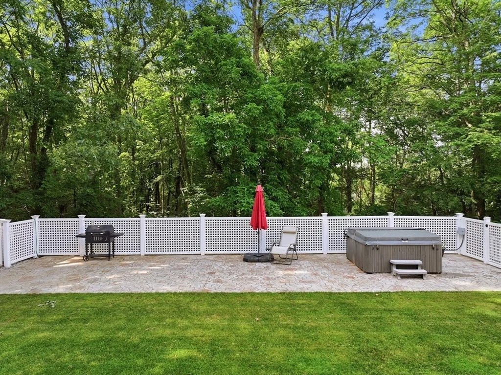 Photo of 74 Whipple Brook Road