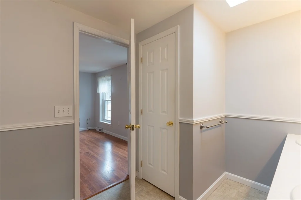 Photo of 18 Fox Run